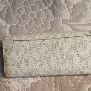Michael Kors Textured Cream Wallet
